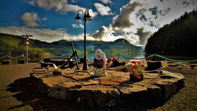 Ferienwohnung Ola Bua Near The Atlantic Road Lyngstad Exterior foto