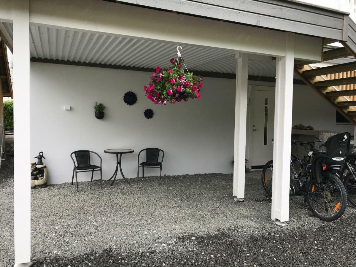 Ferienwohnung Ola Bua Near The Atlantic Road Lyngstad Exterior foto
